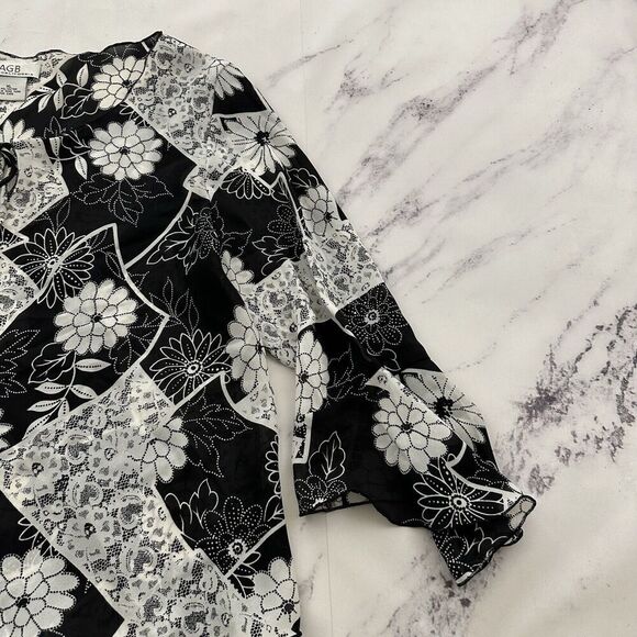 AGB Womens Vintage Y2k Bell Sleeve Top Size XL White Black Floral Sheer Boho - Picture 3 of 11